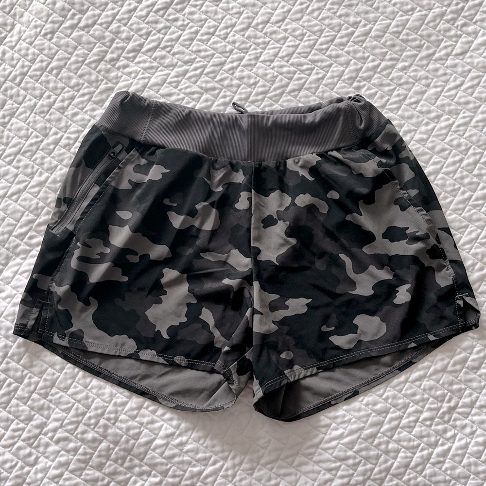 EUC - Girls All In Motion Size X-Large 14/16 Camo Shorts